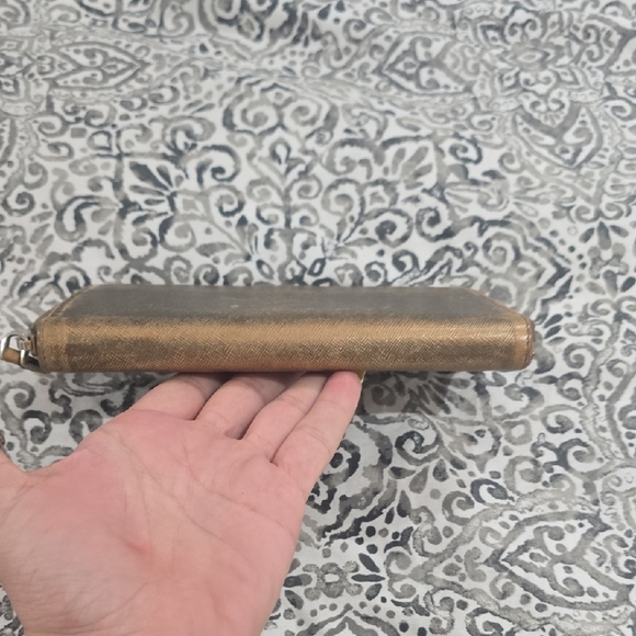 Prada Gold Metallic Wallet Sleek Design With Card Authentic - Picture 4 of 11